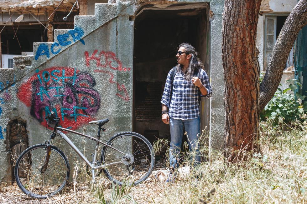 ΓΙΑΝΝΗΣ ΧΑΡΟΥΛΗΣ