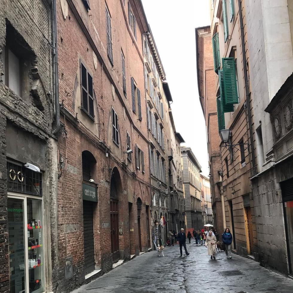 ΜΕΛΙΝΑ ΑΣΛΑΝΙΔΟΥ