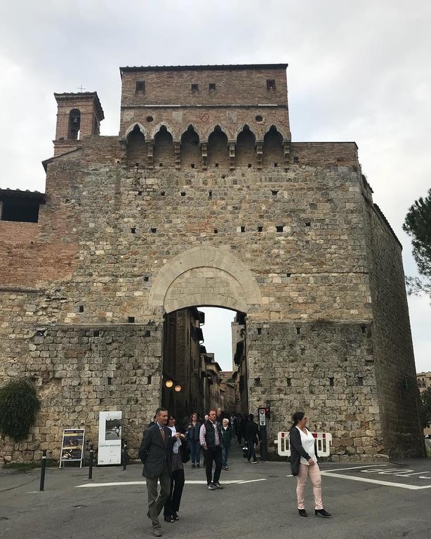 ΜΕΛΙΝΑ ΑΣΛΑΝΙΔΟΥ