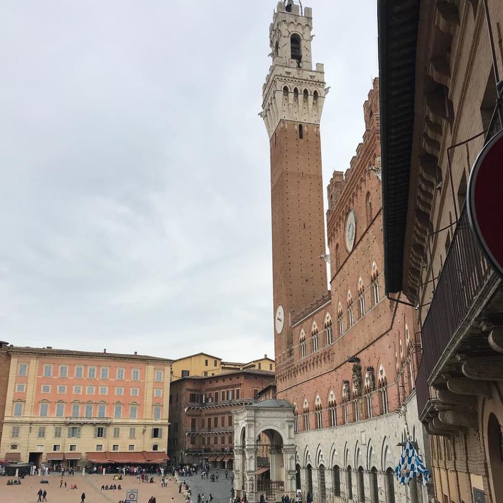 ΜΕΛΙΝΑ ΑΣΛΑΝΙΔΟΥ