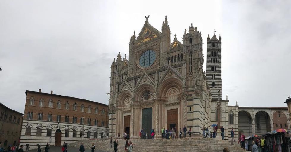 ΜΕΛΙΝΑ ΑΣΛΑΝΙΔΟΥ