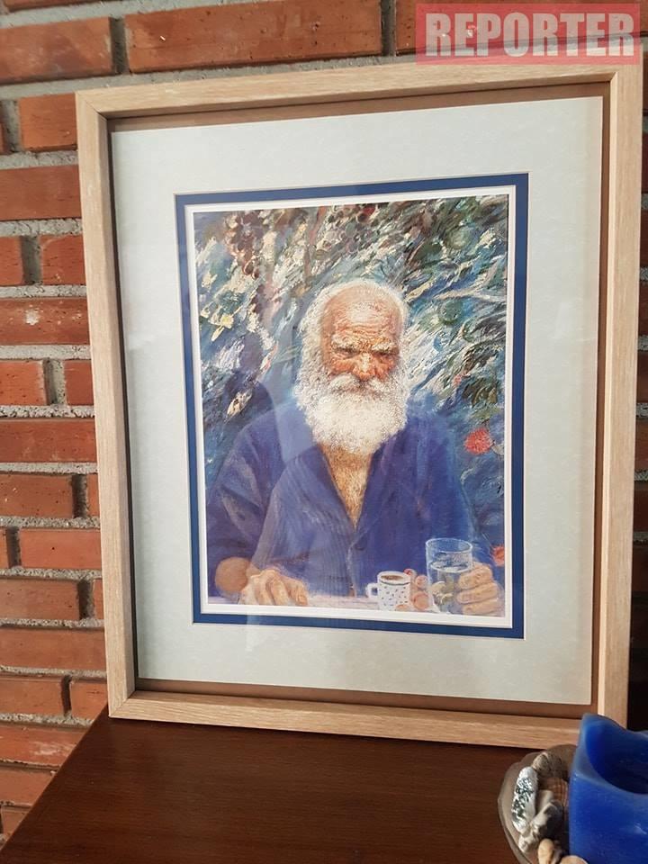 Ζωγραφιά που απεικονίζει τον Στυλλή. Βρίσκεται στο καφενείο της εγγονής του. Την αγόρασε από άγνωστο ζωγράφο και δεν ήξερε την ύπαρξή της.