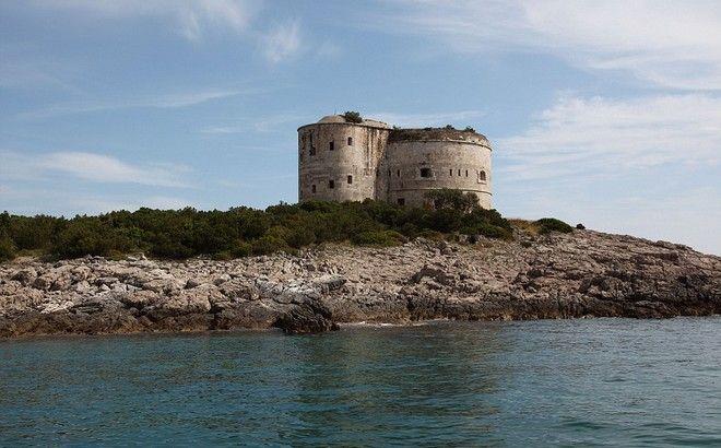 στρατόπεδο συγκέντρωσης 7