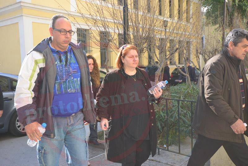 Η μάνα και πατριός του Κωστή σήμερα