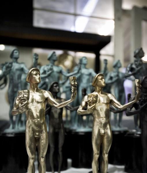 The 24th Annual Screen Actors Guild Awards - Pouring Of Actor Statuette