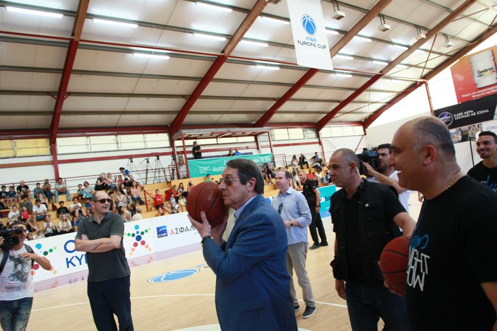 ΠΡΟΕΔΡΟΣ ΔΗΜΟΚΡΑΤΙΑΣ - ΦΙΛΑΝΘΡΩΠΙΚΟΣ ΑΓΩΝΑΣ ΚΑΛΑΘΟΣΦΑΙΡΑΣ