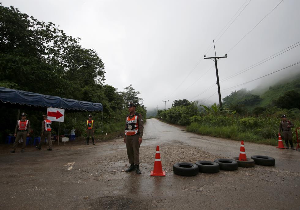 Continuing rescue operations of Thai youth soccer team members