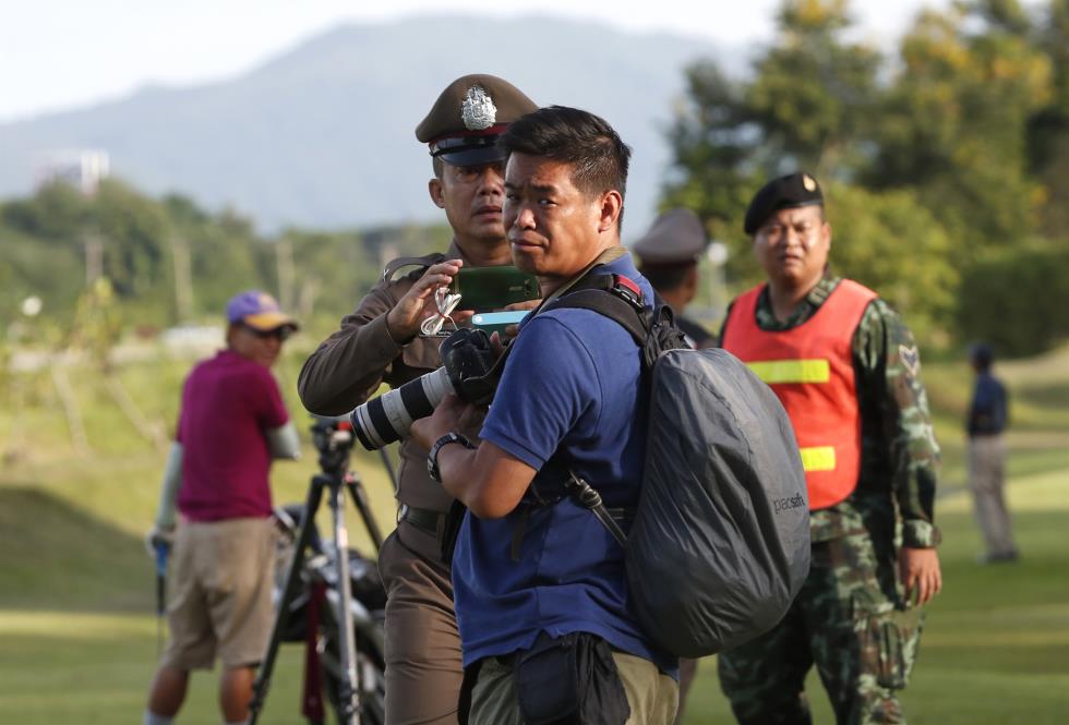 Missing members of Thai youth soccer team have been rescued