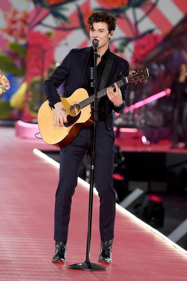 2018 Victorias Secret Fashion Show in New York - Runway