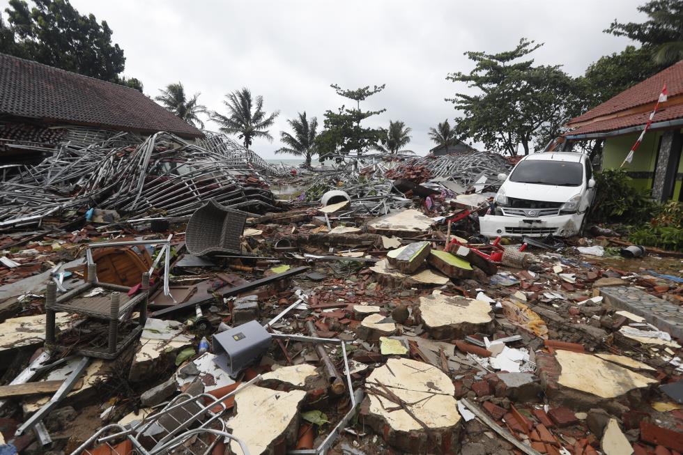 Tsunami hits Sunda Strait in Western Indonesia