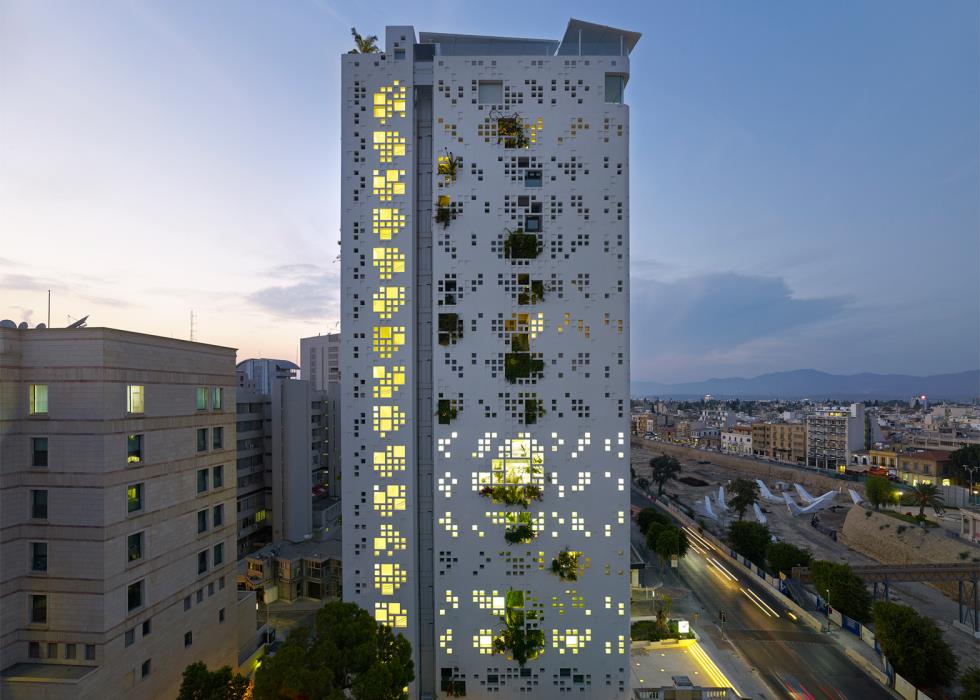 White Walls (Tower 25)