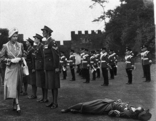 Soldiers_Fainting_16.jpg