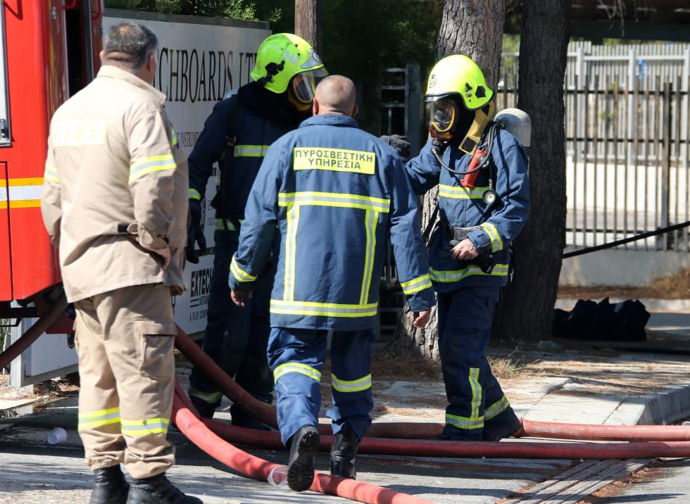 ΠΥΡΚΑΓΙΑ ΣΕ ΕΡΓΟΣΤΑΣΙΟ ΣΤΟΝ ΣΤΡΟΒΟΛΟ