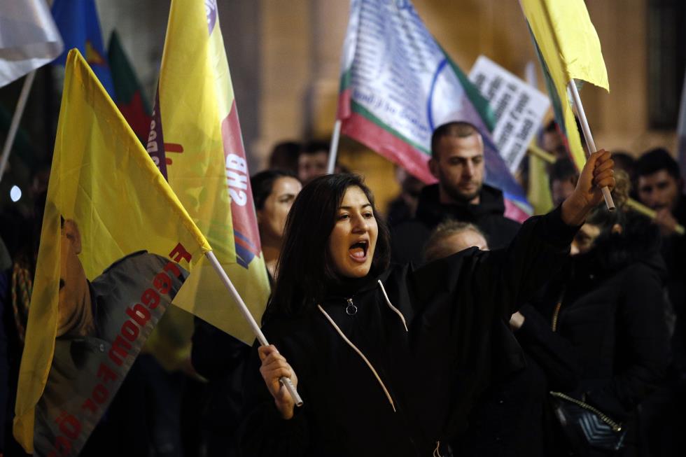 Demonstration of solidarity with the Kurdish people in Paris