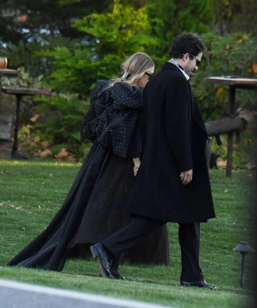 Celebrities guests arrive for Jennifer Lawrences wedding