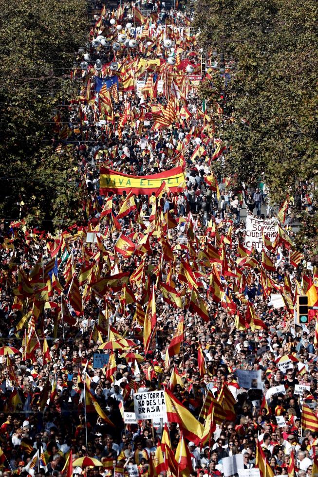 Pro-Spain rally held in Barcelona
