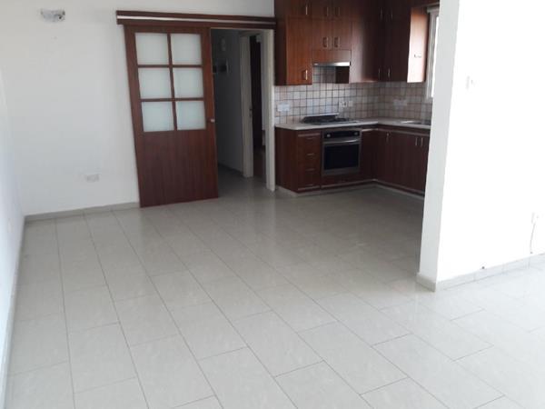 latsia900003