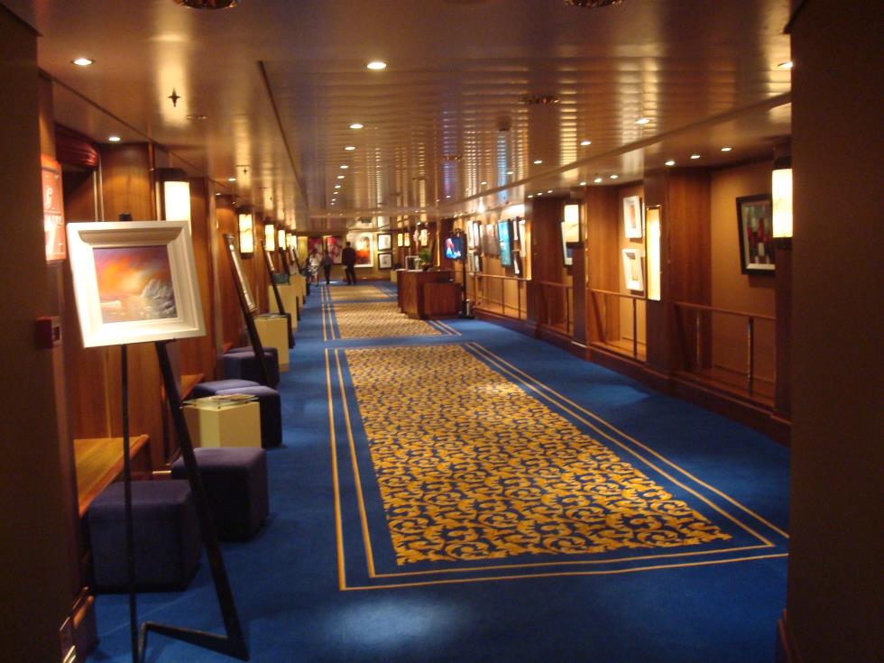 queen mary 2