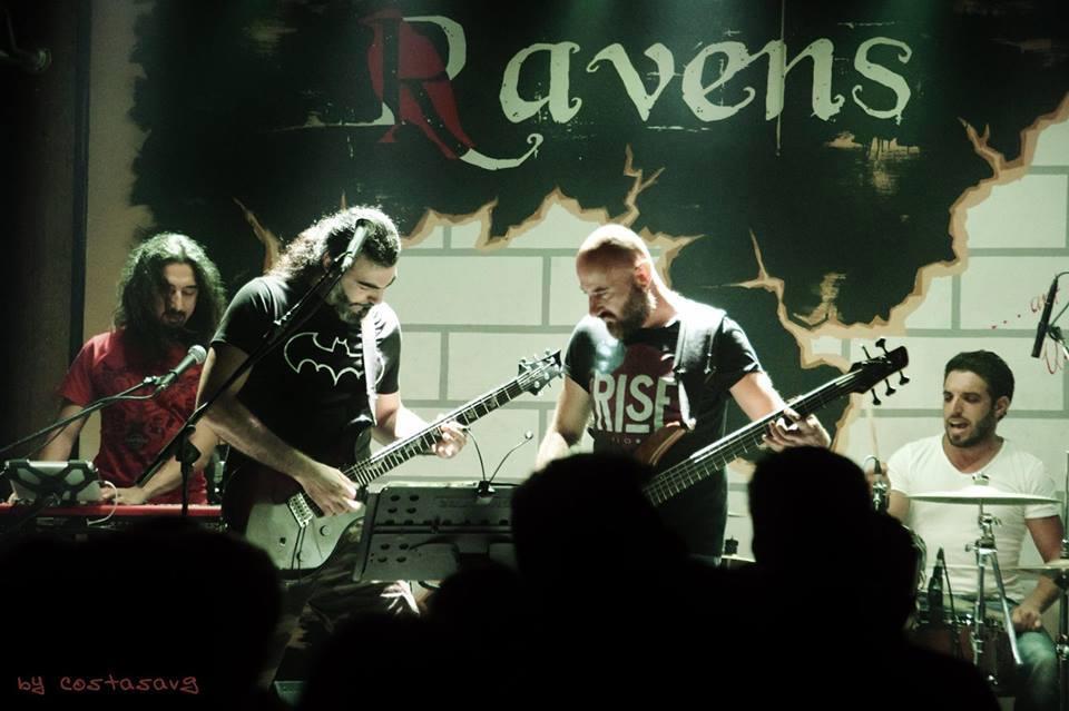 Οι Λωποδύτες από μία live εμφάνισή τους στο Ravens
