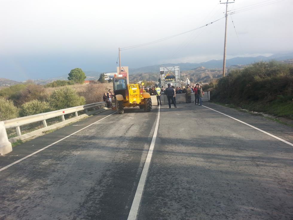ΕΚΔΗΛΩΣΗ ΔΙΑΜΑΡΤΥΡΙΑΣ ΚΑΤΟΙΚΩΝ ΓΙΟΛΟΥ ΓΙΑ ΚΑΤΑΡΡΕΥΣΗ ΤΜΗΜΑΤΟΣ ΔΡΟΜΟΥ ΠΑΦΟΥ - ΠΟΛΗΣ ΧΡΥΣΟΧΟΥΣ