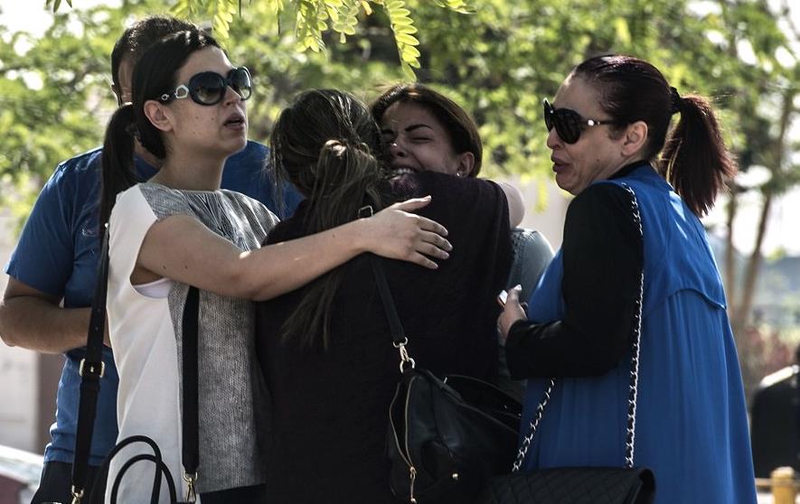 συγγενεισ