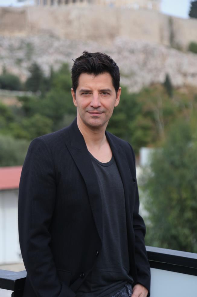 O Σάκης Ρουβάς