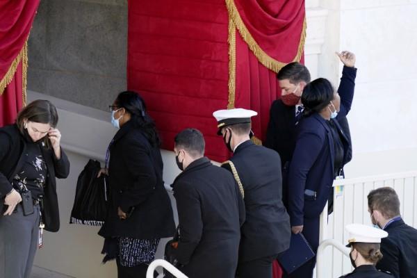 3802255340902308 capitol-evacuation4