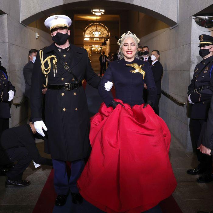 3804703686785487 15703c6bd0f9edbc40c1939ad8f6a26e99-lady-gaga.rsquare.w700
