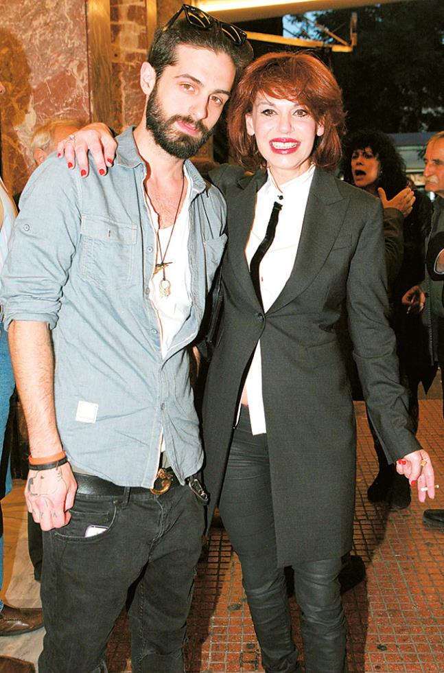 3814898873131752 f2-2stilogkiwnakis