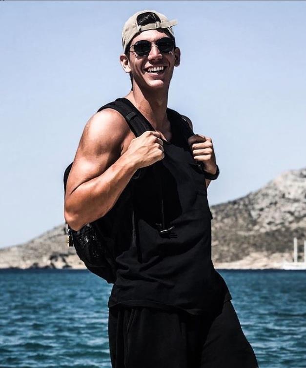 3821980399567105 ΝΓ