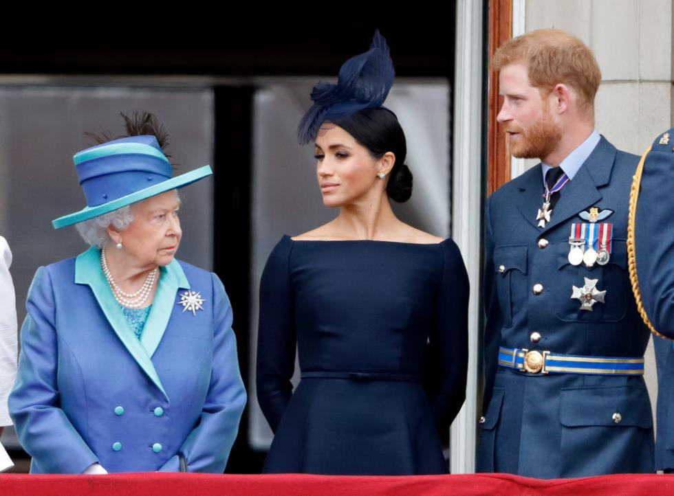 3830589324796210 Queen-Elizabeth-Meghan-Markle-Prince-Harry-2