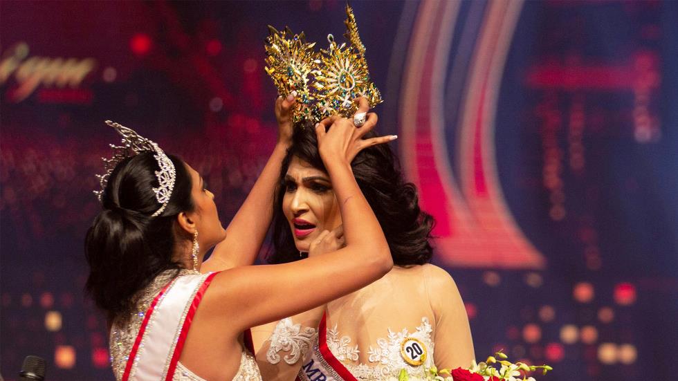 3871876195284337 caroline jurie