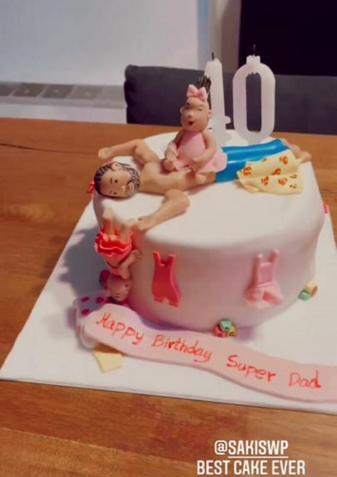 3891797622106328 sakisxristina3-768x1085