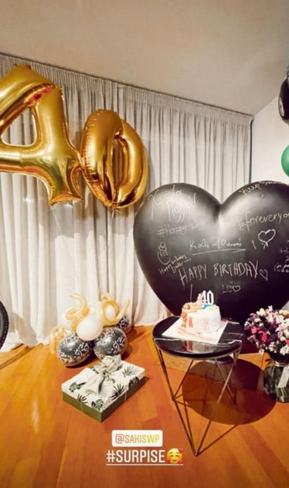 3891797650966698 sakisxristina4-768x1297