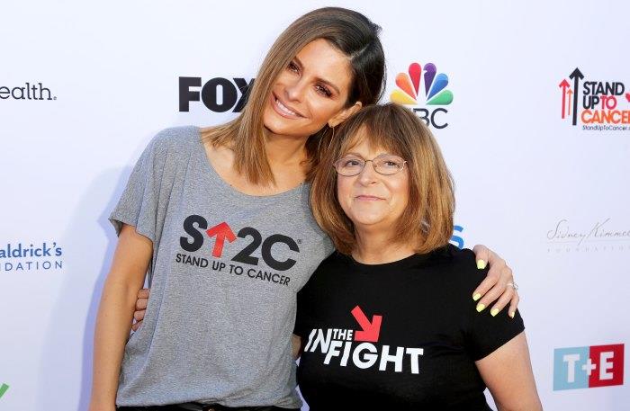 3892614844631426 Maria-Menounos-Cancer-Stricken-Mom-Hospitalized-With-COVID-19
