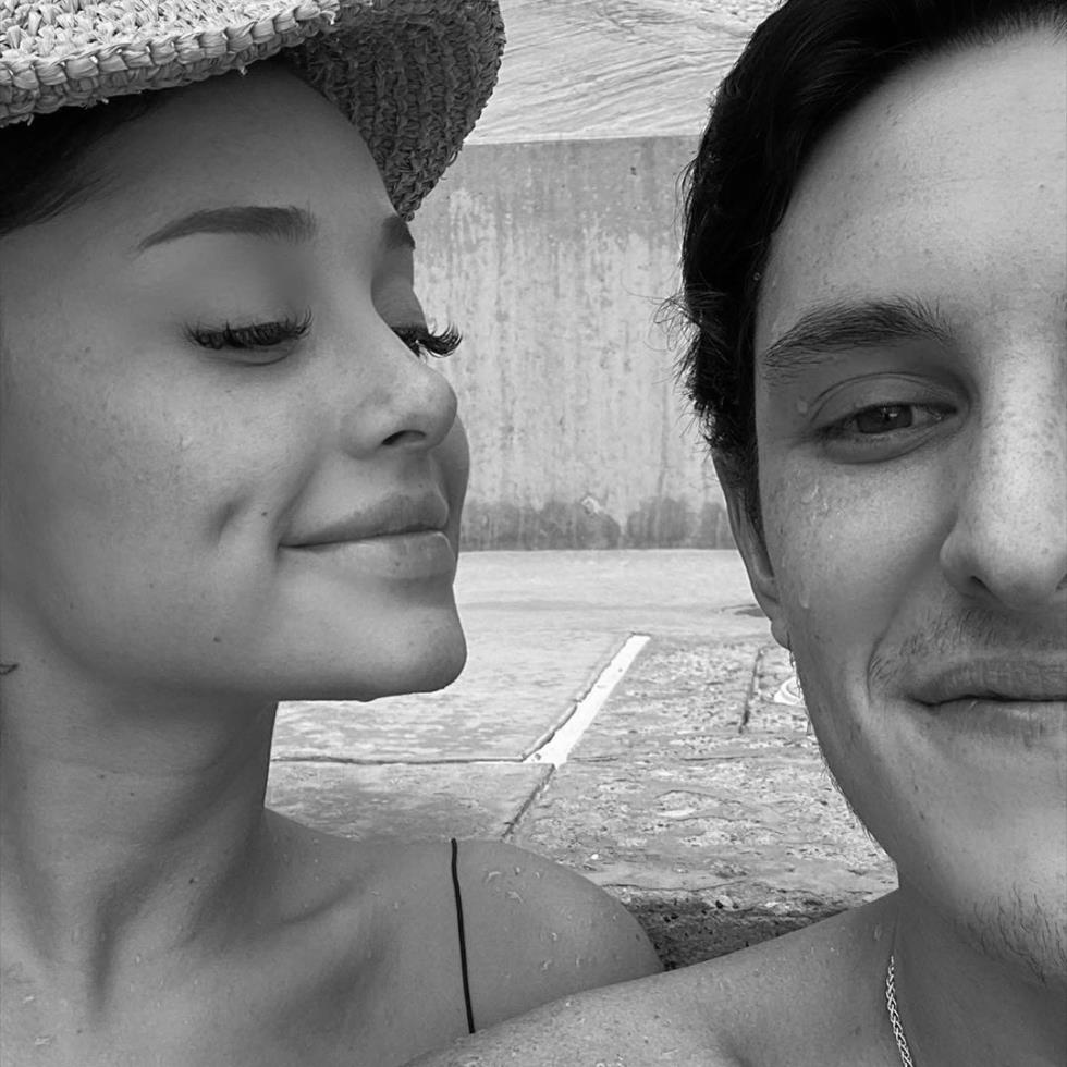 3905626599343029 ariana-grande-1