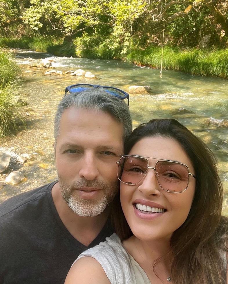 3923001653311926 helenapaparizouofficial 196943646 392578715338130 1372793611548569658 n (1)