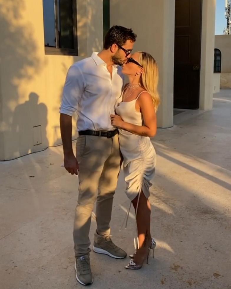 3923002093861574 koni3