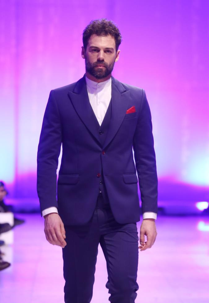 3926434214667986 8305 KOSTAS GREKAS 1512017