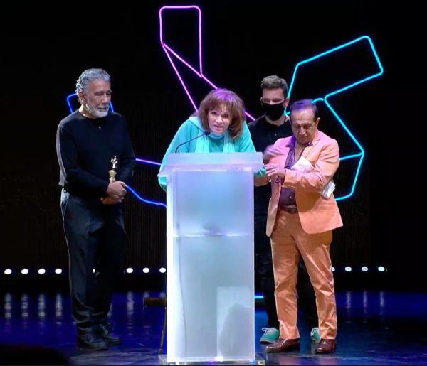 3931631578421415 xronopoulou2-600x515