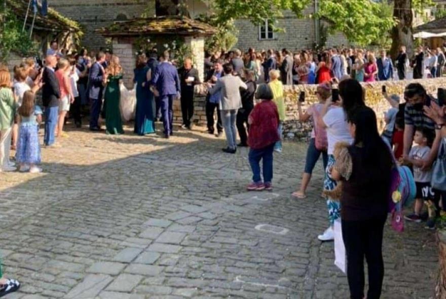 3935030466619645 gamos-laimou-papigko1