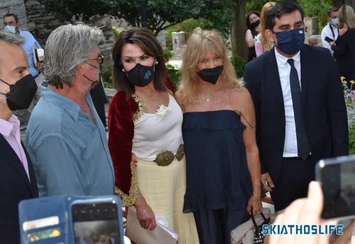 3935982481044036 gianna-goldie