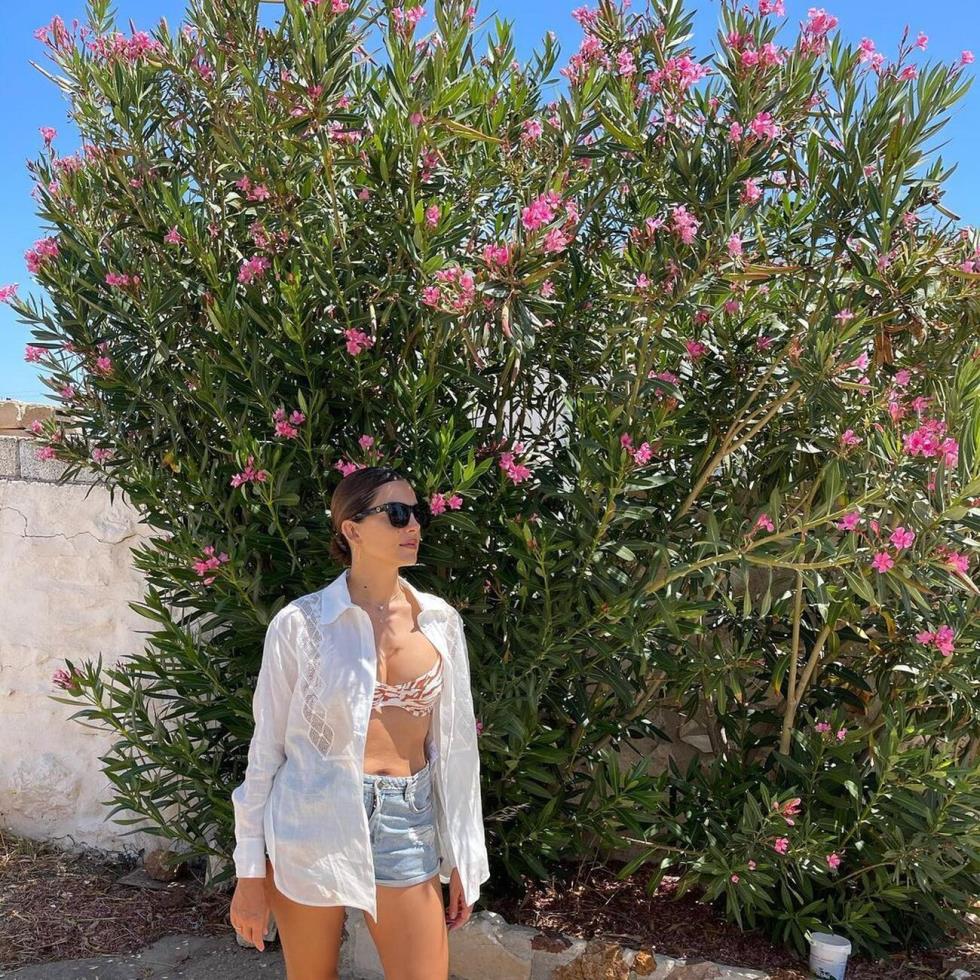 3953200430572283 summer mood july Tsimtsili
