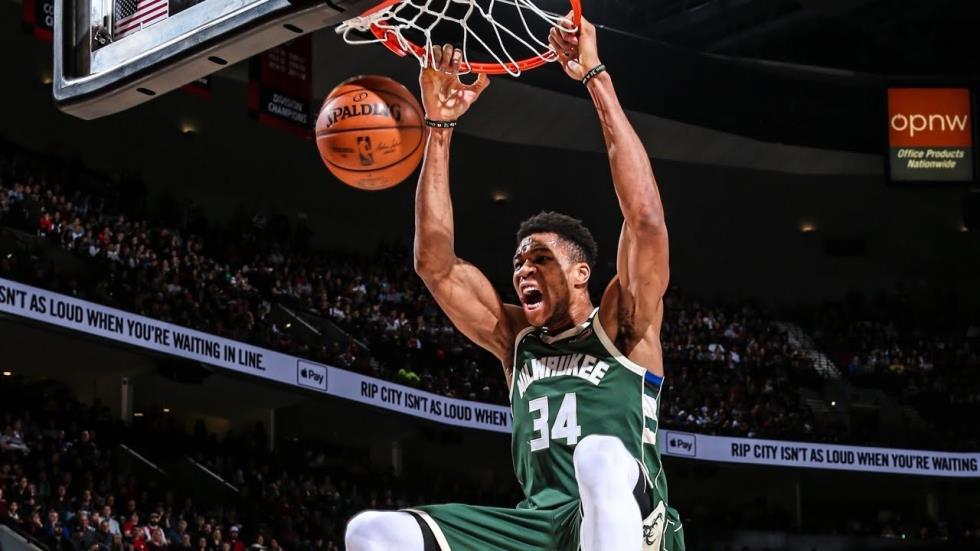 3963553938066728 giannis-dunk