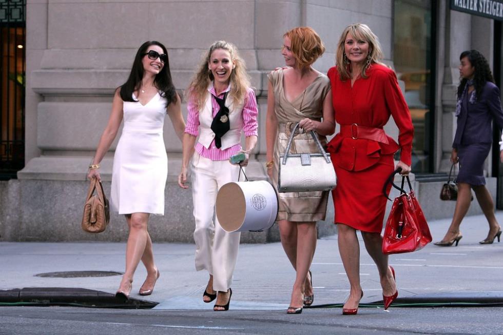 3990359904695656 sjp-reveals-peek-of-and-just-like-that-script-on-first-day-of-shooting-990x660