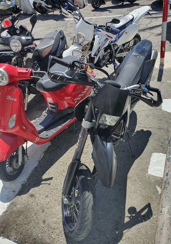 4000933516246427 28176 P 800 800