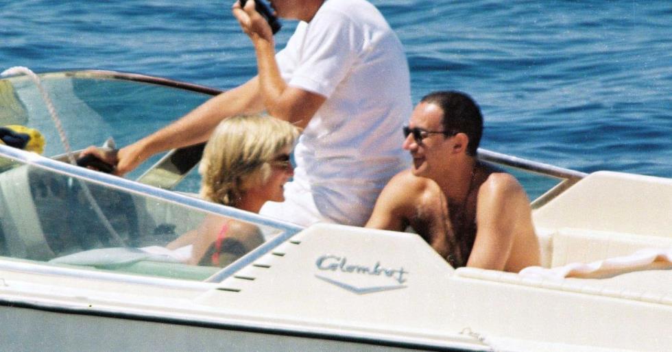 4001498018499437 1 PRINCESS-DIANA-ON-HOLIDAY-WITH-DODI-AL-FAYED-SAINT-TROPEZ-FRANCE-1997