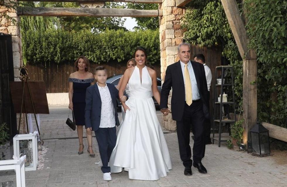 4011989990893873 lazarou-papapetrou-9
