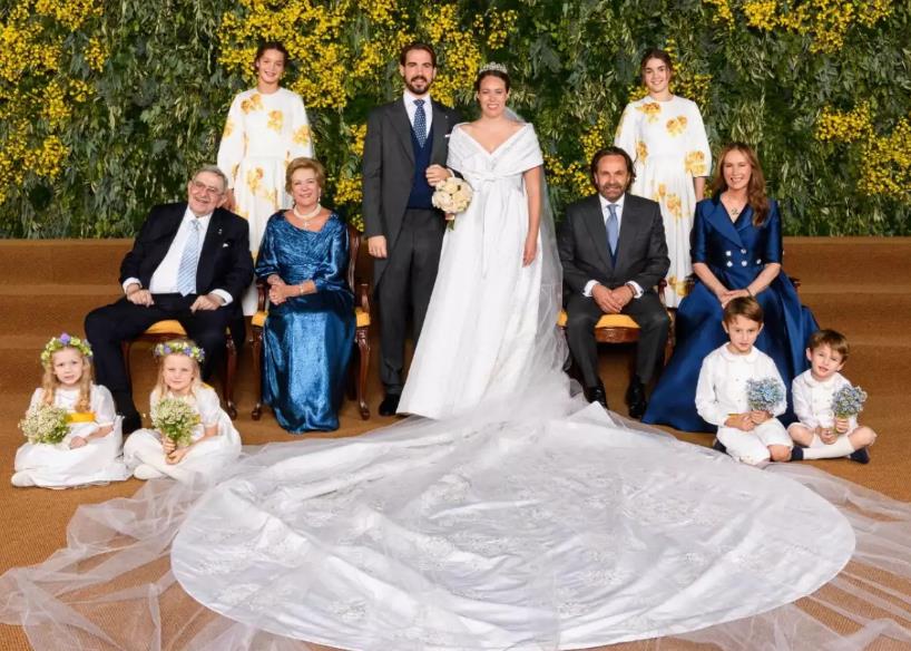 4043030137744040 image