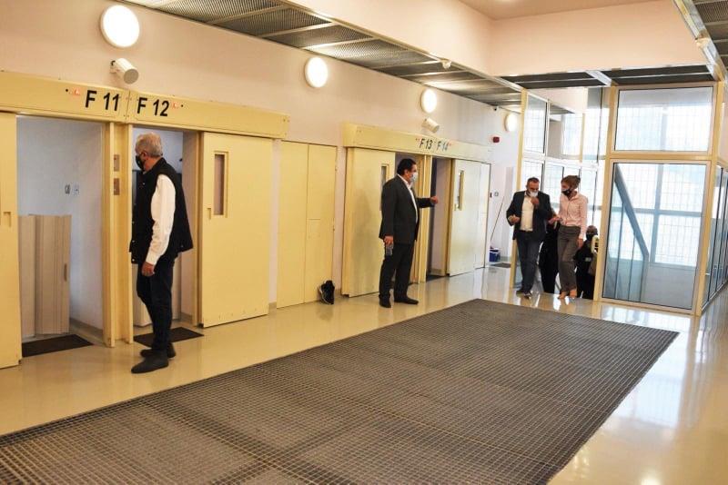 4053630963311806 253968506 305985654586988 3591552916898990489 n